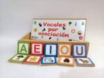 JUEGO DIDACTICO - VOCALES POR ASOCIACION / +3 AÑOS / 700053