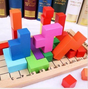 Ketamino de madera 013764 con piezas geométricas de colores para desarrollar lógica, concentración y pensamiento espacial infantil