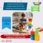 Niño jugando con Cubos Magnéticos de Cristal Color 820923 para desarrollo motriz.