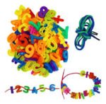 XMAJO 002.0002 — Ensartado de letras de plástico multicolor