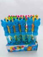Tubo de burbujas 800414 con cabeza de rana rosa, verde, azul y amarilla en exposición, ideal para niños y juegos didácticos, fomentando la alegría y el aprendizaje.