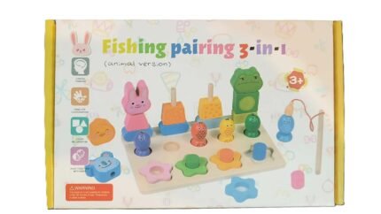 Juego de ensarte y apilar 238895 con pesca magnética y bloques de animales de madera.