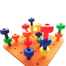 Tablero de foamy 8004208 para insertar pijas gigantes y trabajar motricidad fina