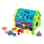 Casita de actividades de madera para niños 004834 para ensartar y encajar figuras